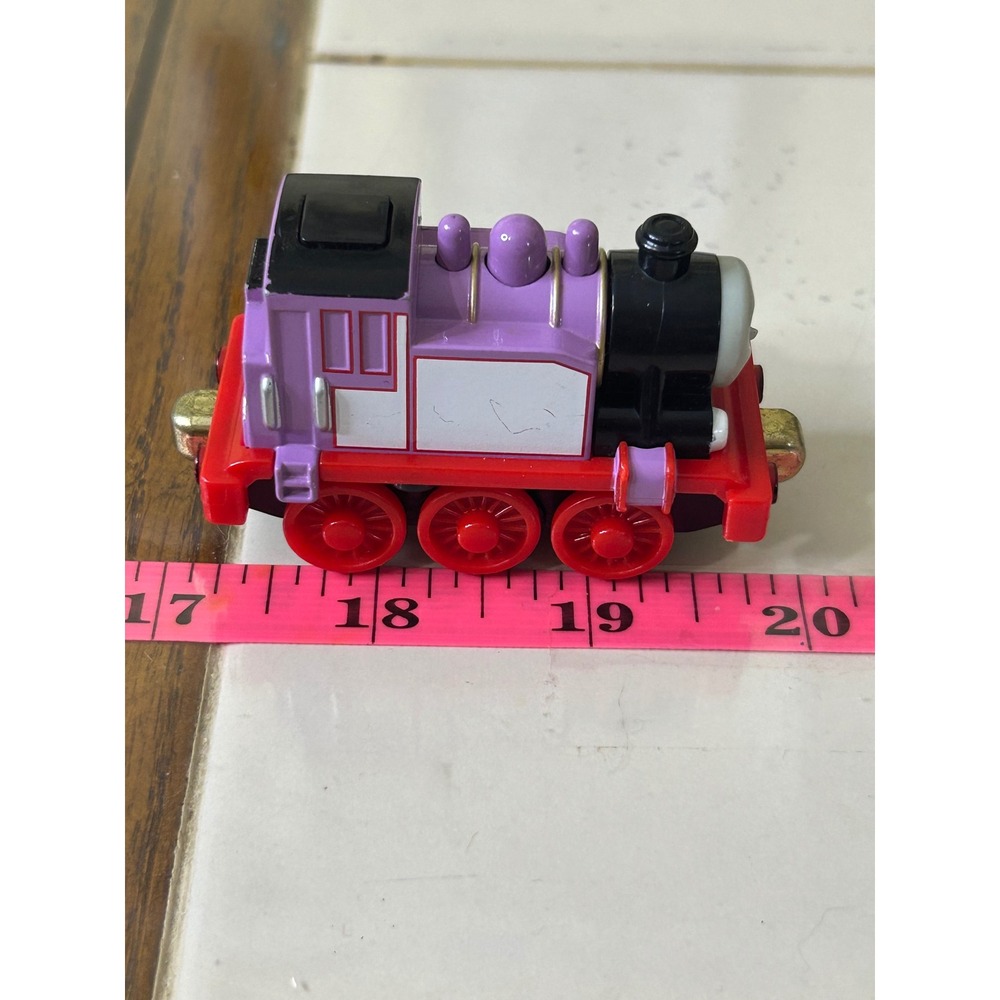 Thomas & Friends Take Along Rosie Purple Die-Cast Metal Magnetic‎ Toy Train